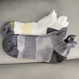 NWOT 2 PAIRS Brand new Socks Ankle MenTimberline Grey, White, Support, Quality